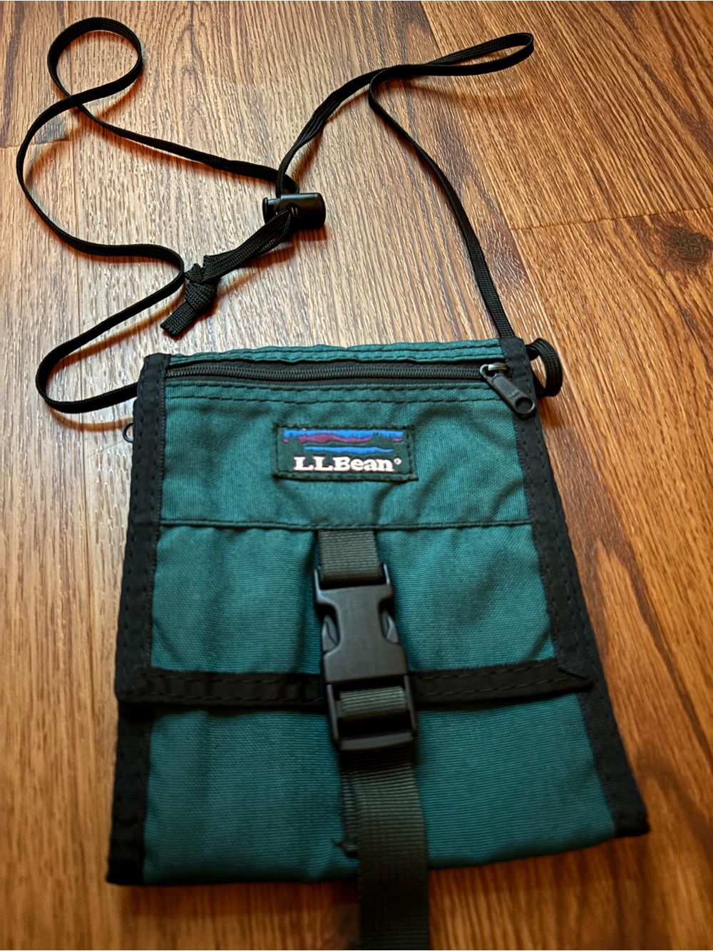 Vintage 90s L.L. Bean Nylon Trifold Travel Neck Wallet Crossbody Pouch - Green